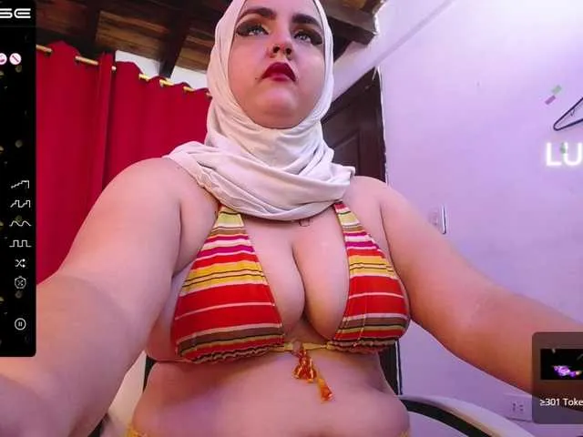 Live sex webcam photo for ArunaDhar #275469371