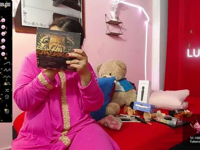 Live sex webcam photo for ArunaDhar #275573506