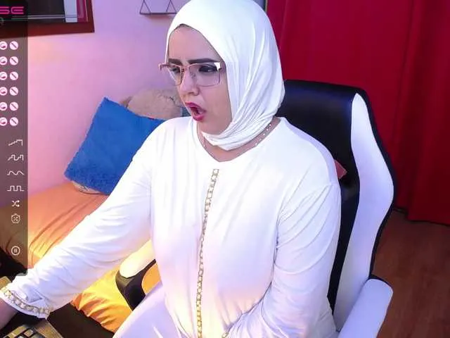 Live sex webcam photo for ArunaDhar #276011783