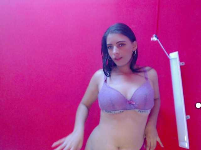 Live sex webcam photo for AryAndJohanes #276189094