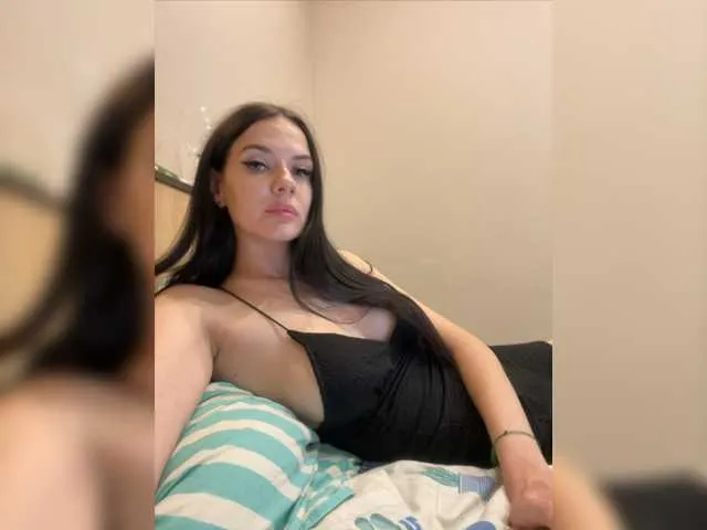 Live sex webcam photo for AryTay #275795219