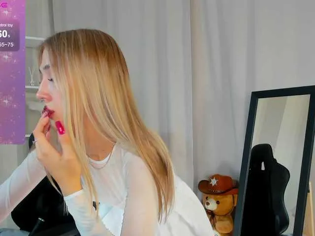 Live sex webcam photo for Arya-solar #288693526