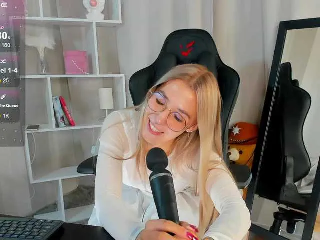 Live sex webcam photo for Arya-solar #288720786