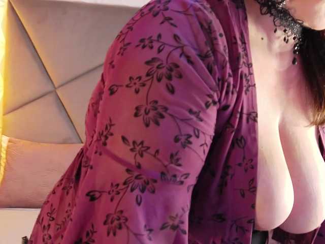 Live sex webcam photo for AryaEve #290717263