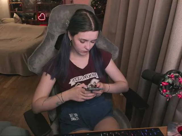 Live sex webcam photo for AsakiSen7 #272159820