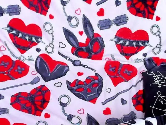 Live sex webcam photo for Ash-Destiny #290433981