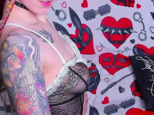 Live sex webcam photo for Ash-Destiny #290468174