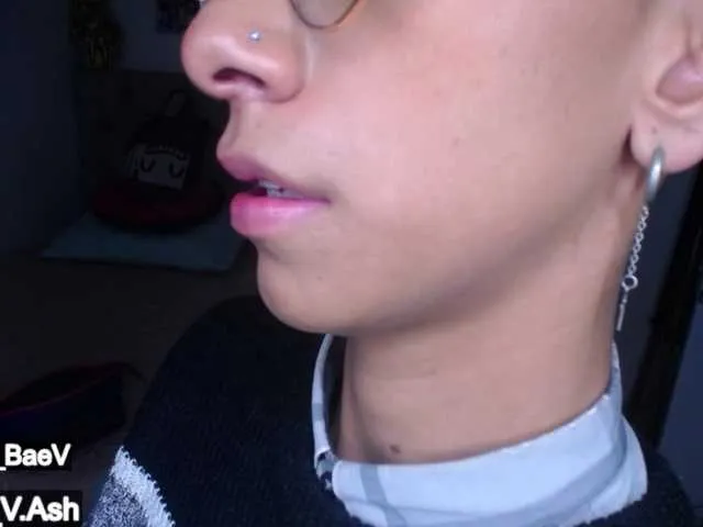 Live sex webcam photo for AshVhot #273274469