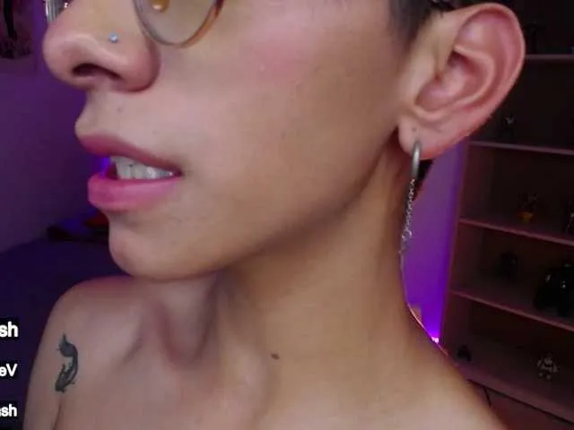 Live sex webcam photo for AshVhot #273517362