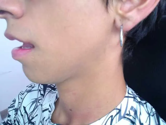 Live sex webcam photo for AshVhot #275700468