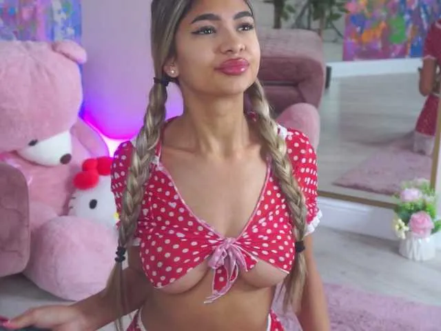 Live sex webcam photo for AshaYuva #292155228