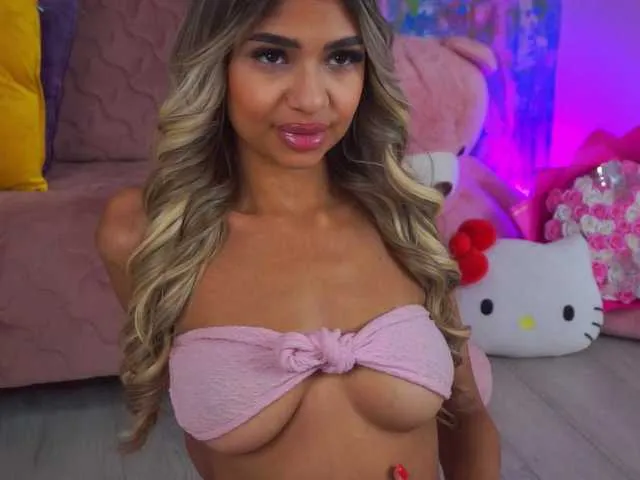 Live sex webcam photo for AshaYuva #292571791