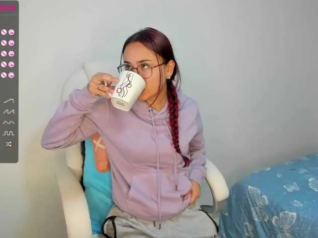 Live sex webcam photo for AshelyGirl #272772615