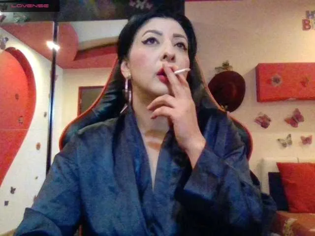 Live sex webcam photo for Ashima25 #273647789