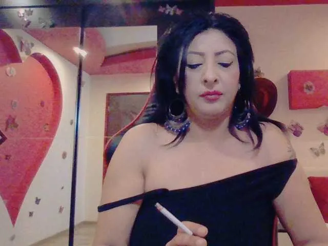 Live sex webcam photo for Ashima25 #273690634