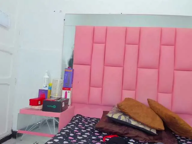 Live sex webcam photo for Ashleimoss #291353115
