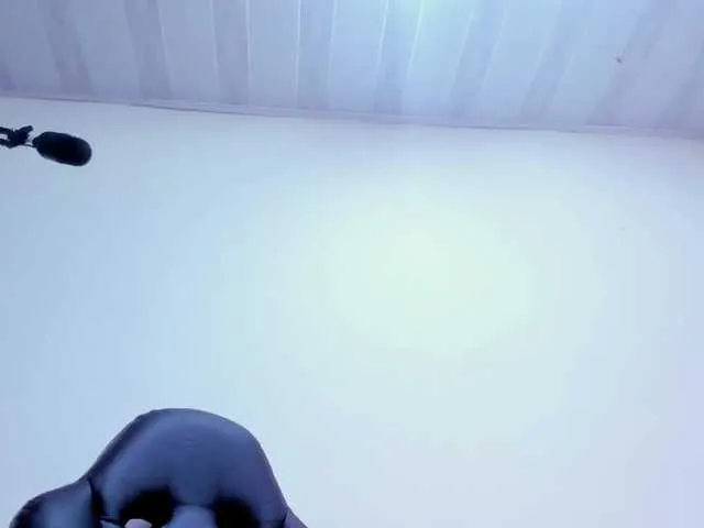 Live sex webcam photo for Ashley-7777 #291071458