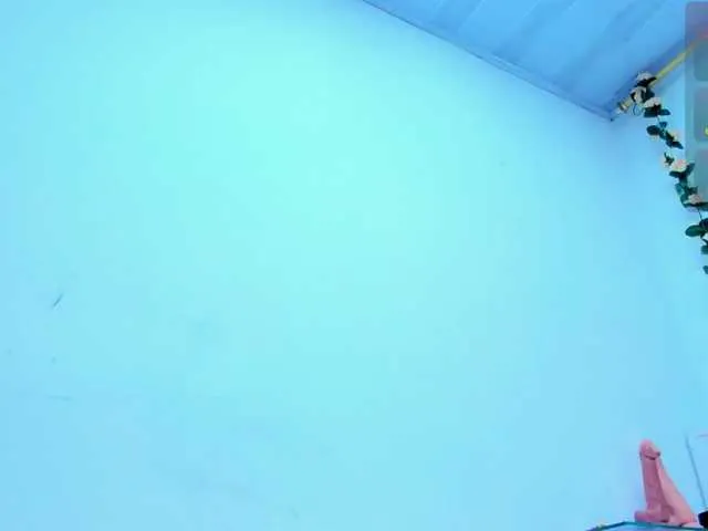 Live sex webcam photo for Ashley-7777 #291664124