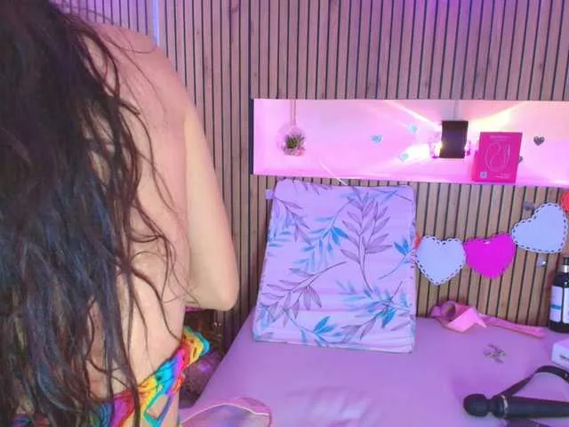 Live sex webcam photo for Ashley-7777 #292837548