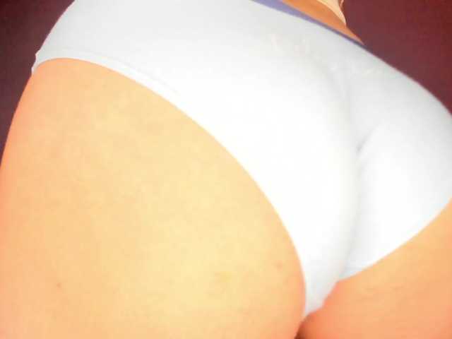 Live sex webcam photo for Ashley-Miler1 #272000276