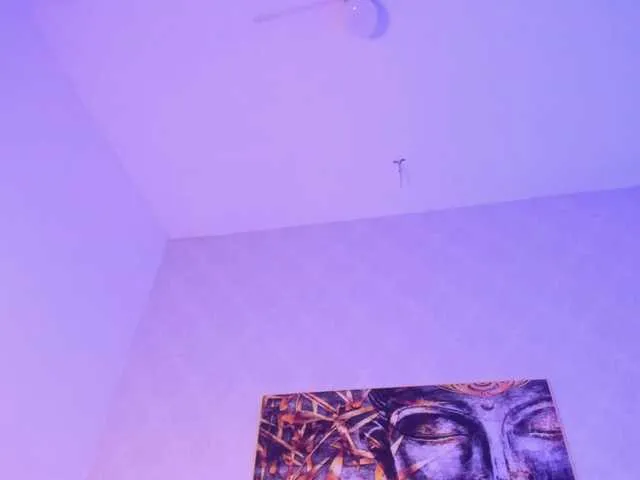 Live sex webcam photo for Ashley-Miller26 #290751950