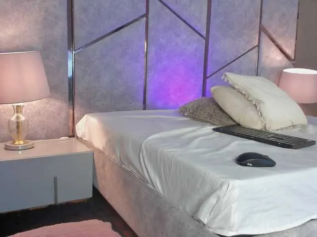 Live sex webcam photo for Ashley-Pink #276684280