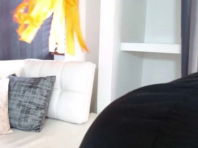 Live sex webcam photo for Ashley-Winter #276441338