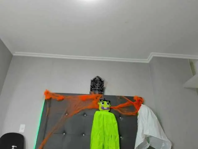 Live sex webcam photo for Ashley-Winter #276466800
