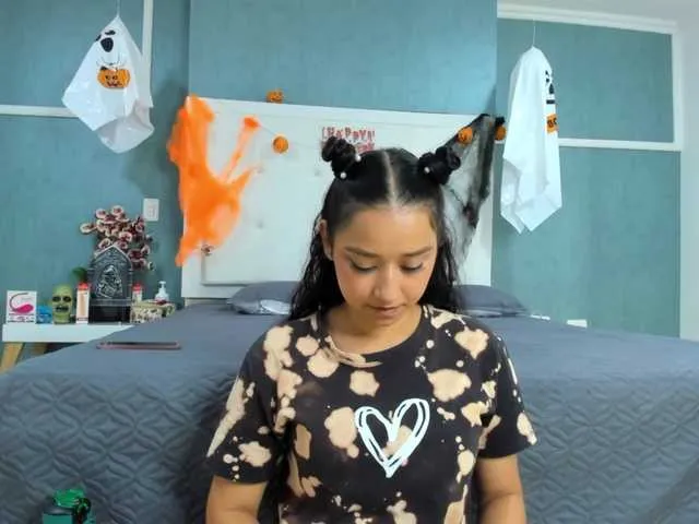 Live sex webcam photo for Ashley-Winter #276524015