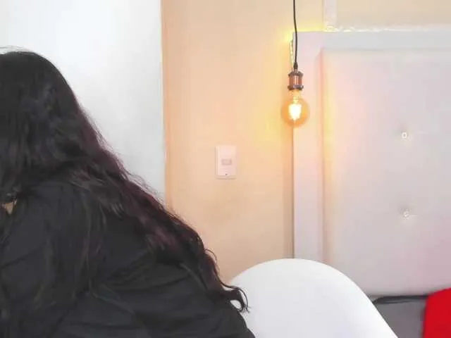 Live sex webcam photo for Ashley-Winter #276652925