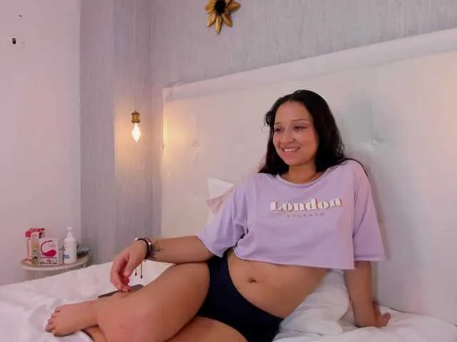 Live sex webcam photo for Ashley-Winter #276726330