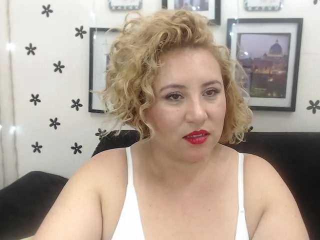 Live sex webcam photo for Ashley-Zahir #272542056
