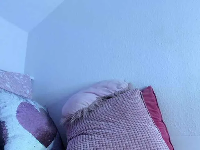 Live sex webcam photo for AshleyJohnes #273810131