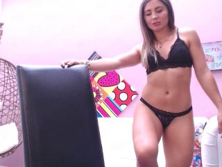Live sex webcam photo for AshleyJones #144594105
