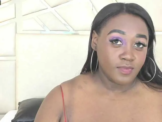 Live sex webcam photo for AshleyMoore7 #276628376