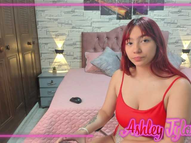 Live sex webcam photo for AshleyTylor #274094593