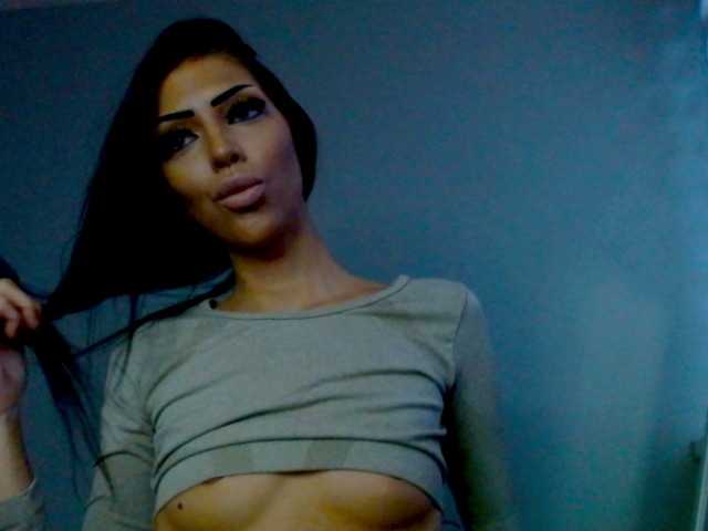 Live sex webcam photo for Ashleyicy #277419938