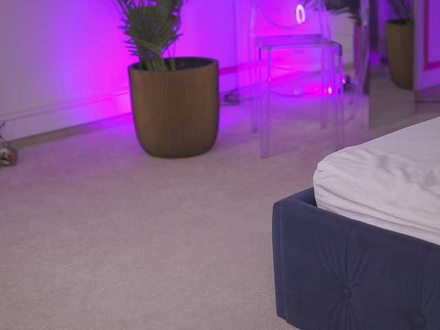 Live sex webcam photo for AshleysinnX #277653527