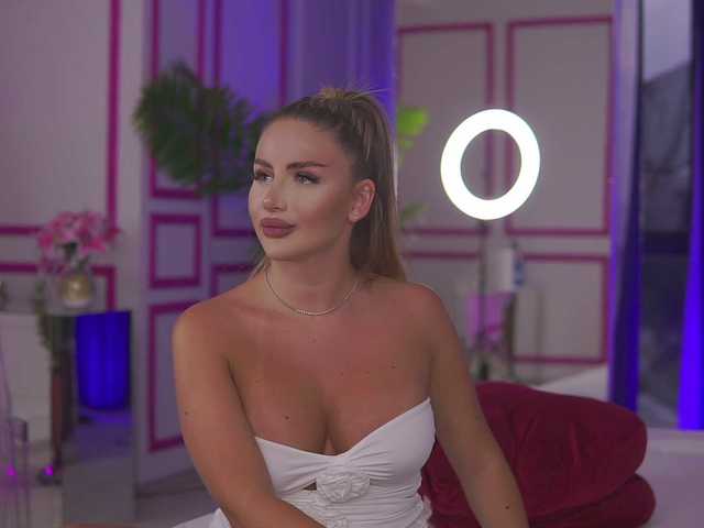 Live sex webcam photo for AshleysinnX #278187246