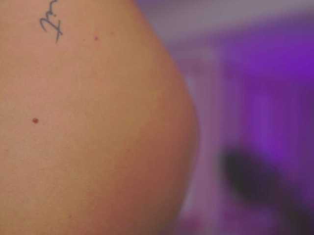 Live sex webcam photo for AshleysinnX #278248881