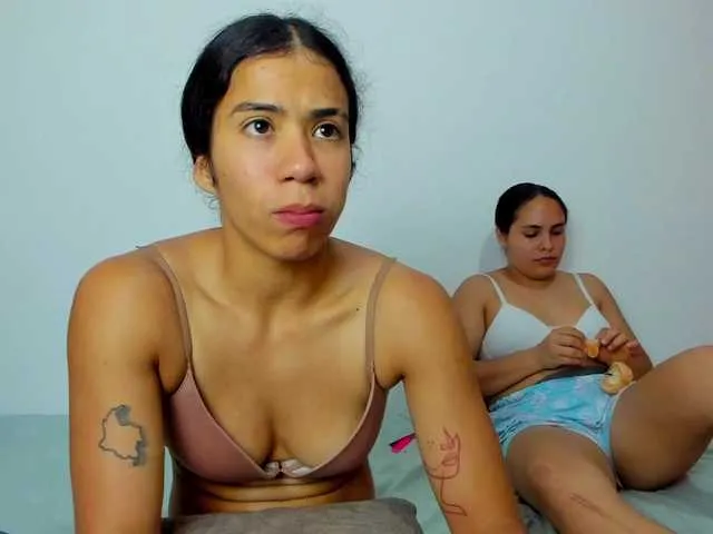 Live sex webcam photo for Ashleywen-d #291532238