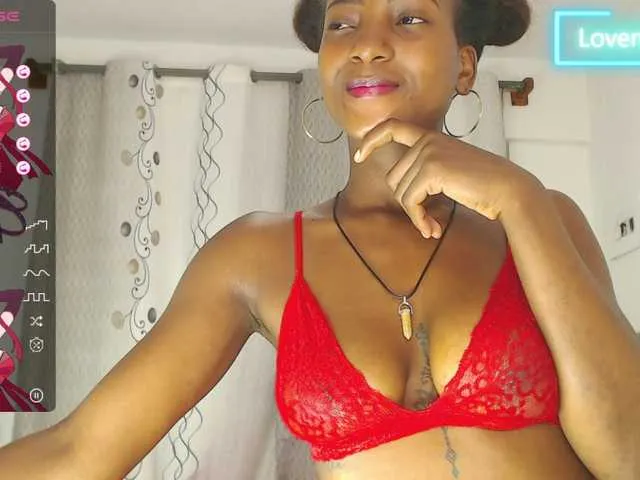 Live sex webcam photo for AshlieGreen #276415480