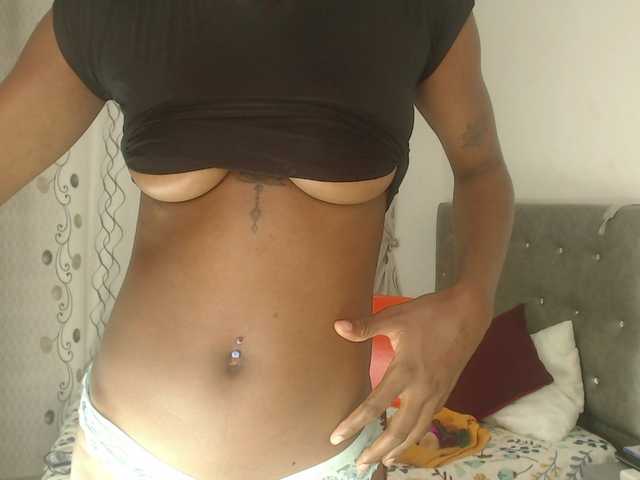 Live sex webcam photo for AshlieGreen #276764932