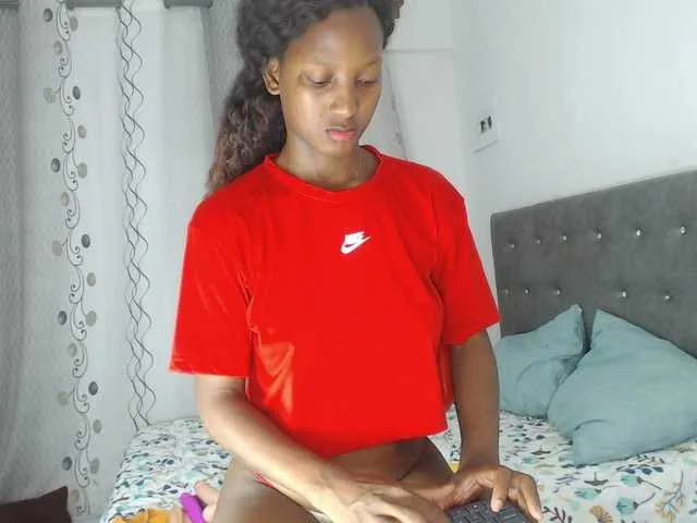 Live sex webcam photo for AshlieGreen #277316369