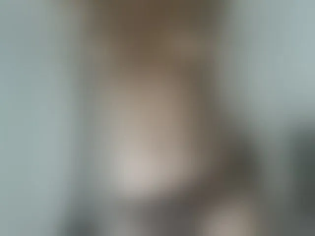 Live sex webcam photo for AshlieGreen #277702210