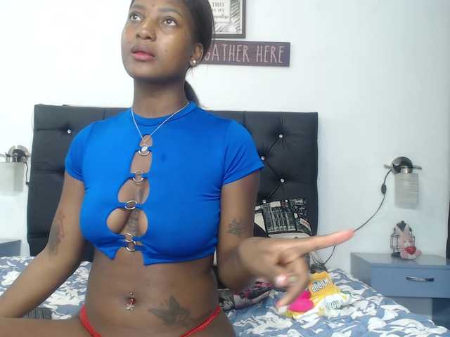 Live sex webcam photo for AshlieGreen #290511453