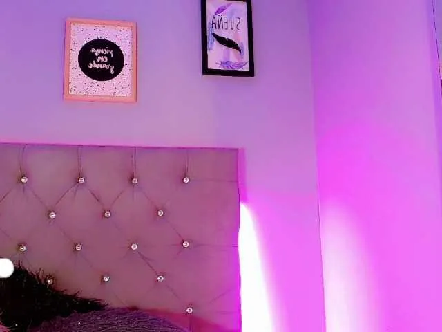 Live sex webcam photo for Ashlycuute #277289117