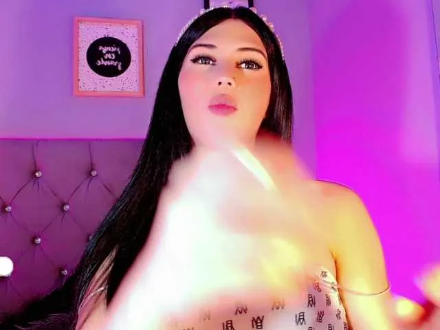 Live sex webcam photo for Ashlycuute #277572298