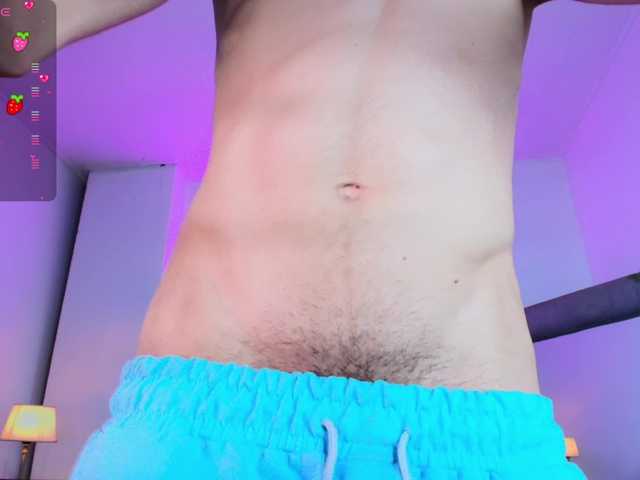 Live sex webcam photo for AshtonMyers #291490716