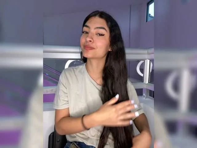 Live sex webcam photo for Asia-Oconor #275958535